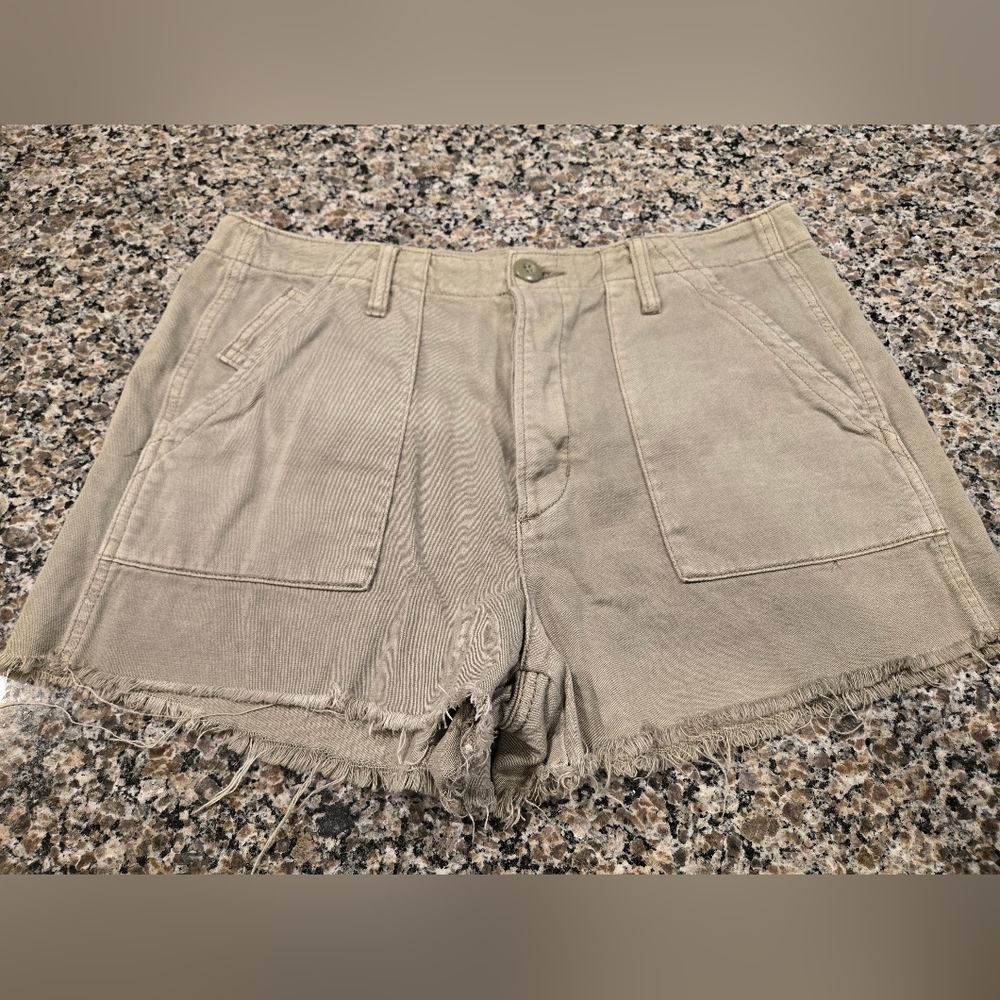 AE Shorts Sz 12